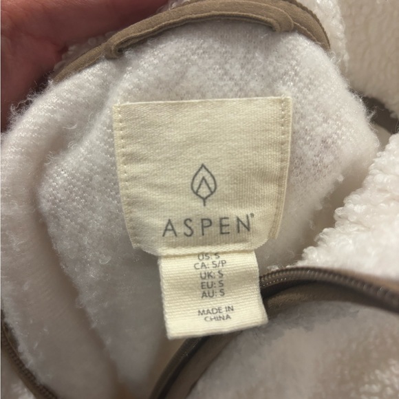Aspen women’s Sherpa quarter zip jacket like new - Picture 2 of 3